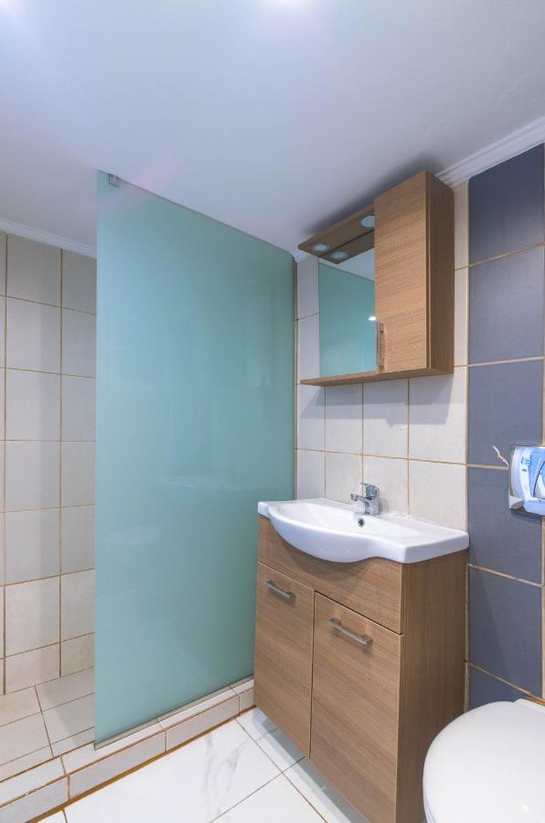 אתונה New Renovated 1B Apartment Close To Historic Center מראה חיצוני תמונה